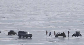 探险社快讯：贝加尔湖冰面破裂致7名中国游客遇难，总领馆紧急提醒